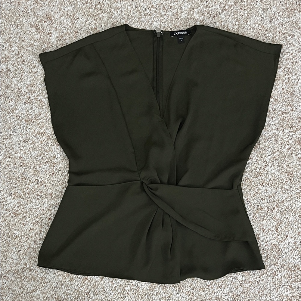 Express Dark Green Short Sleeve V-Neck Women's Blouse - Size Medium